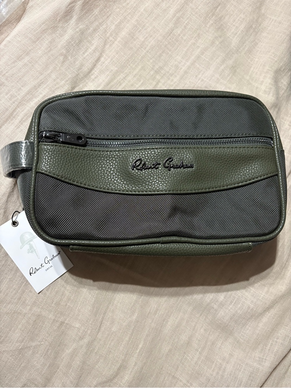 NWT Robert Graham Olive Green & Black Toiletry Kit with Zip Pocket